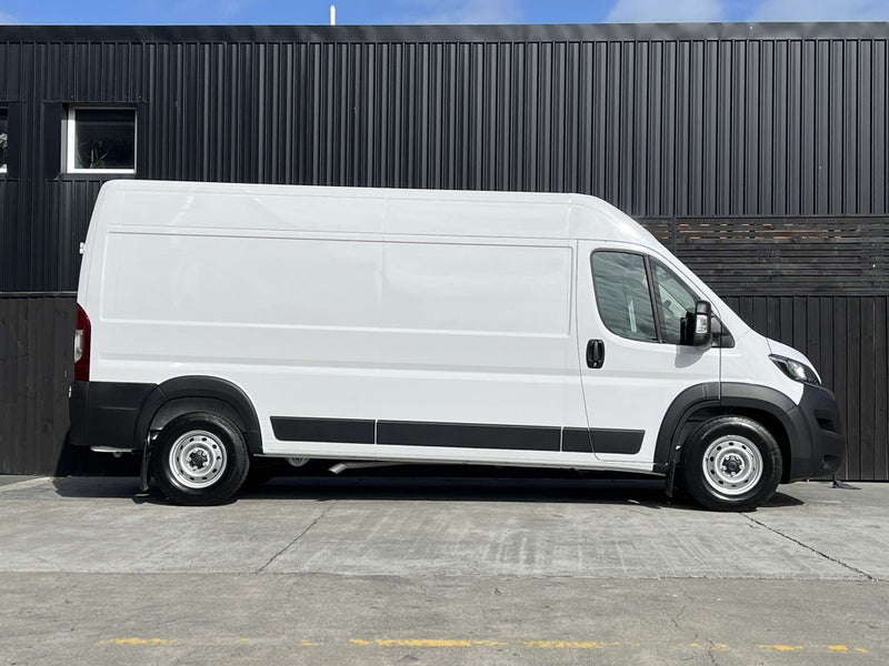 2025 Fiat Ducato LWB Auto image 2