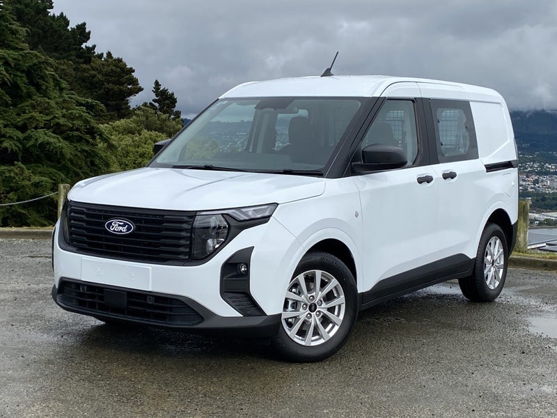 2025 Ford Courier Transit Custom Trend image 1