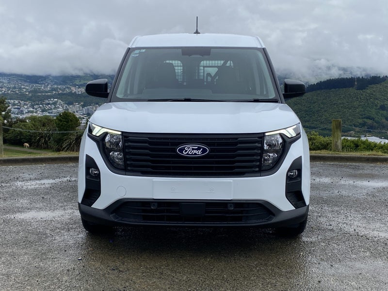 2025 Ford Courier Transit Custom Trend image 3