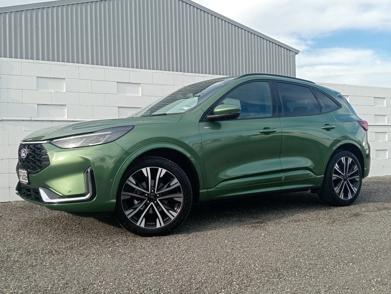 2025 Ford Escape ST-Line X 2.5L FHEV AWD image 2