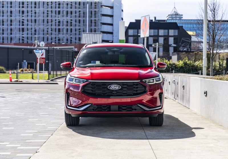 2025 Ford Escape St-Line X AWD Hybrid image 2