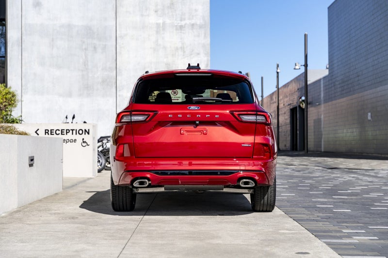 2025 Ford Escape St-Line X AWD Hybrid image 5