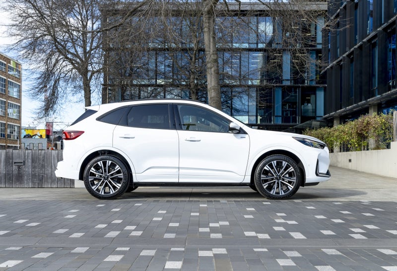 2025 Ford Escape St-Line X AWD Hybrid image 2
