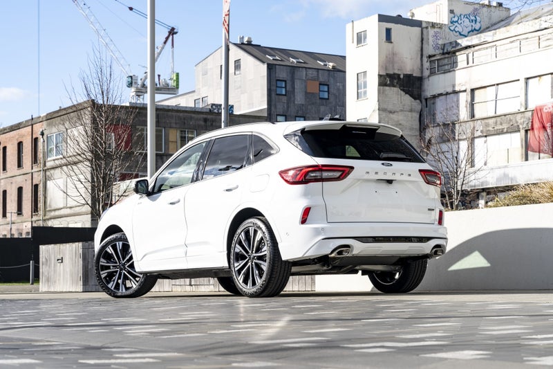 2025 Ford Escape St-Line X AWD Hybrid image 4