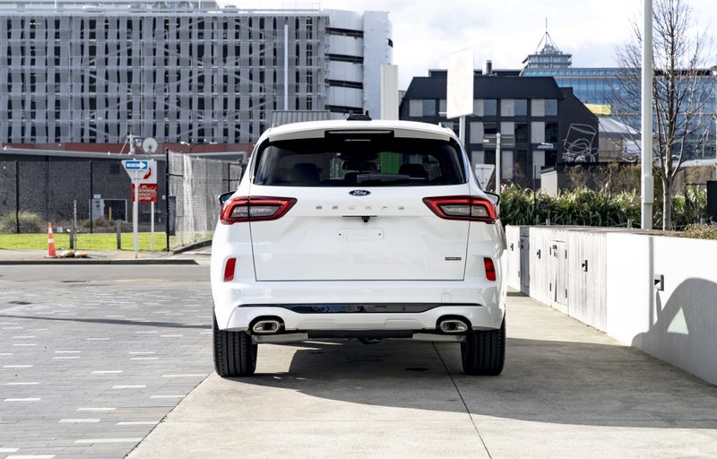 2025 Ford Escape St-Line X AWD Hybrid image 5