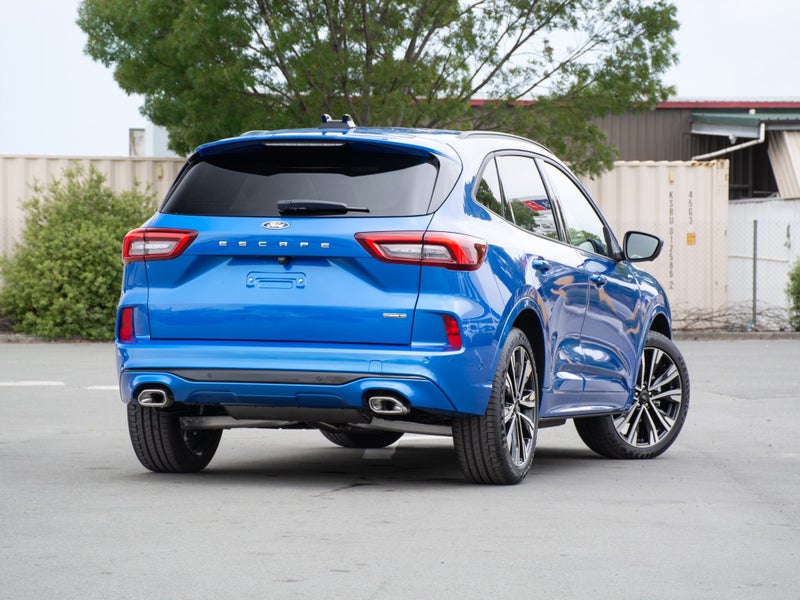 2025 Ford Escape ST-Line X AWD Hybrid image 3