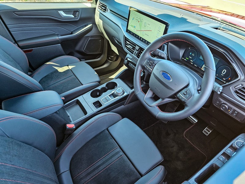 2025 Ford Escape ST Line X FHEV AWD image 3