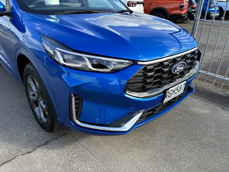 2025 Ford Escape ST-Line X FWD 2.5 PHEV image 4