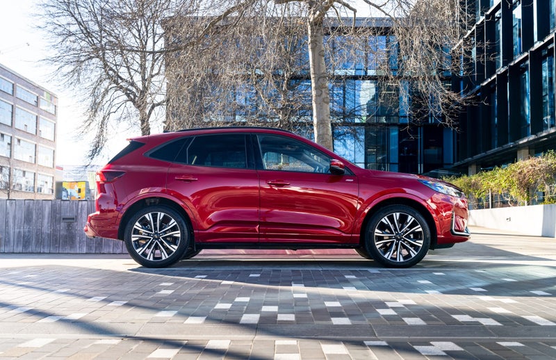 2025 Ford Escape St-Line X Hybrid AWD image 2