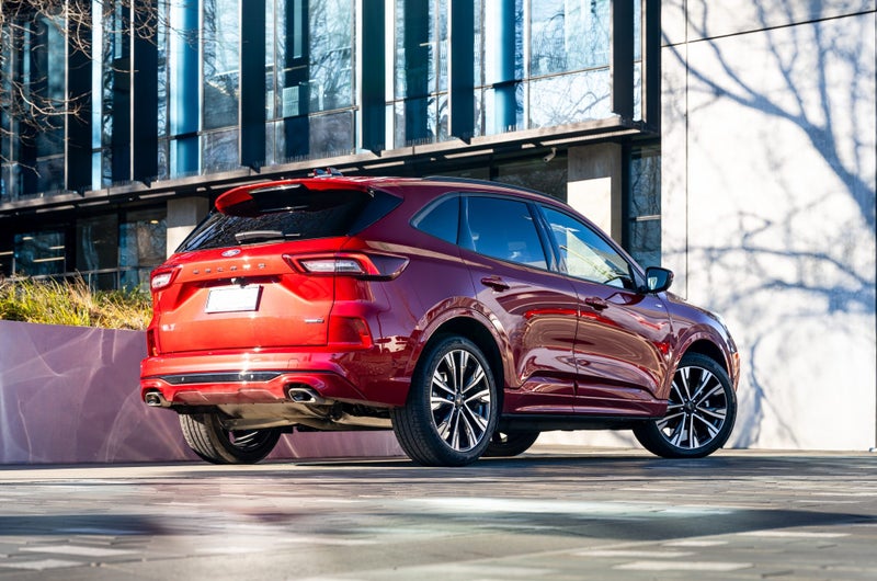 2025 Ford Escape St-Line X Hybrid AWD image 3