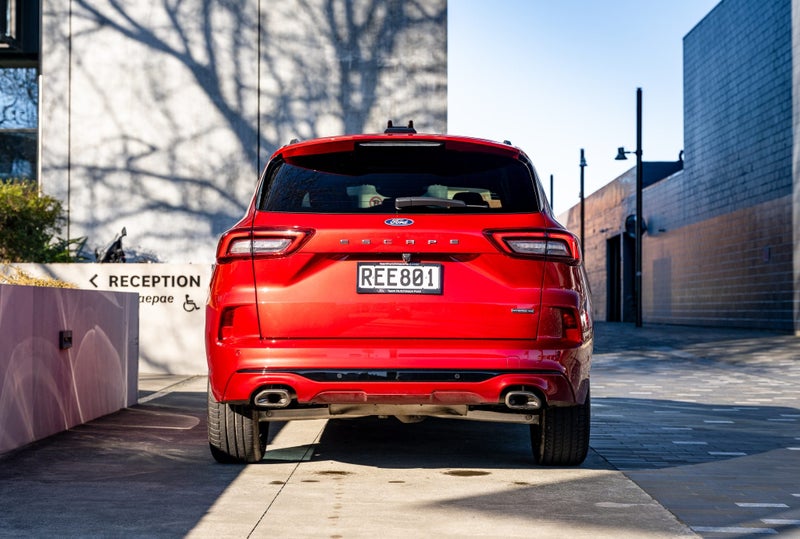 2025 Ford Escape St-Line X Hybrid AWD image 4
