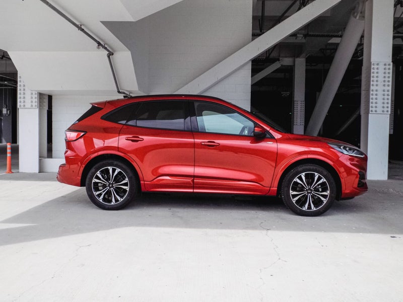 2025 Ford Escape ST-LINE X PHEV 2.5L FWD image 3