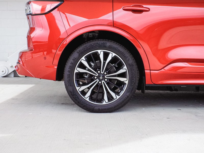 2025 Ford Escape ST-LINE X PHEV 2.5L FWD image 5