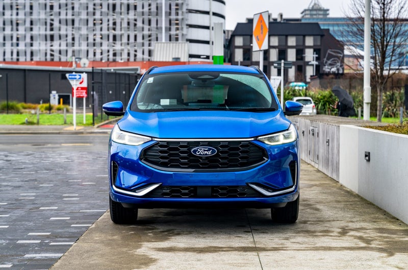 2025 Ford Escape St-Line X Plug in hybrid image 3