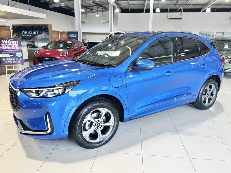 2025 Ford Escape ST X 2.5 PHEV image 4
