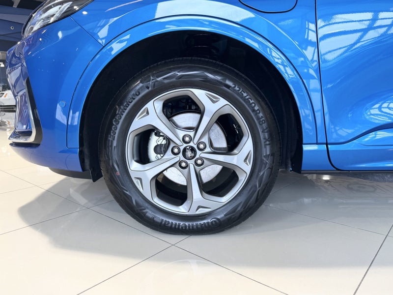 2025 Ford Escape ST X 2.5 PHEV image 5