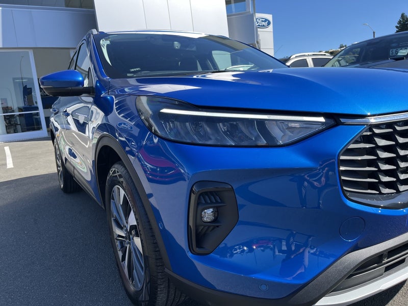 2025 Ford Escape Titanium 2.5 Hybrid image 2
