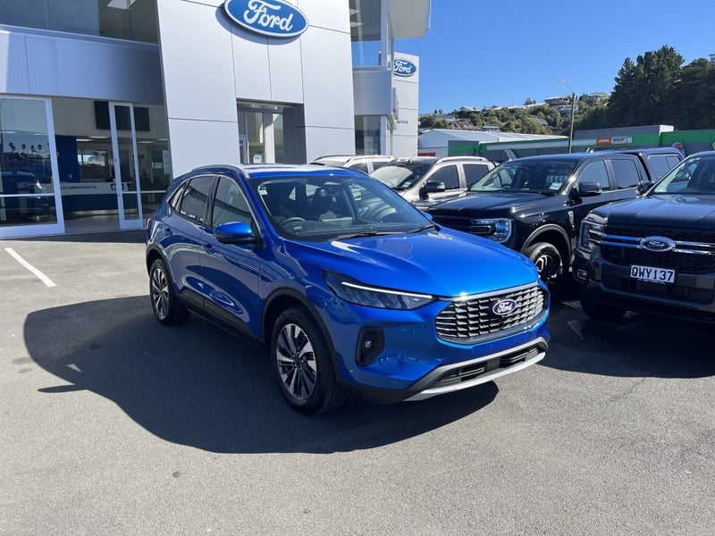 2025 Ford Escape Titanium 2.5 Hybrid image 4