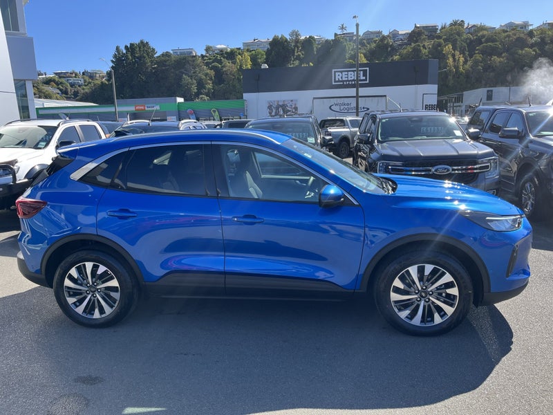 2025 Ford Escape Titanium 2.5 Hybrid image 5