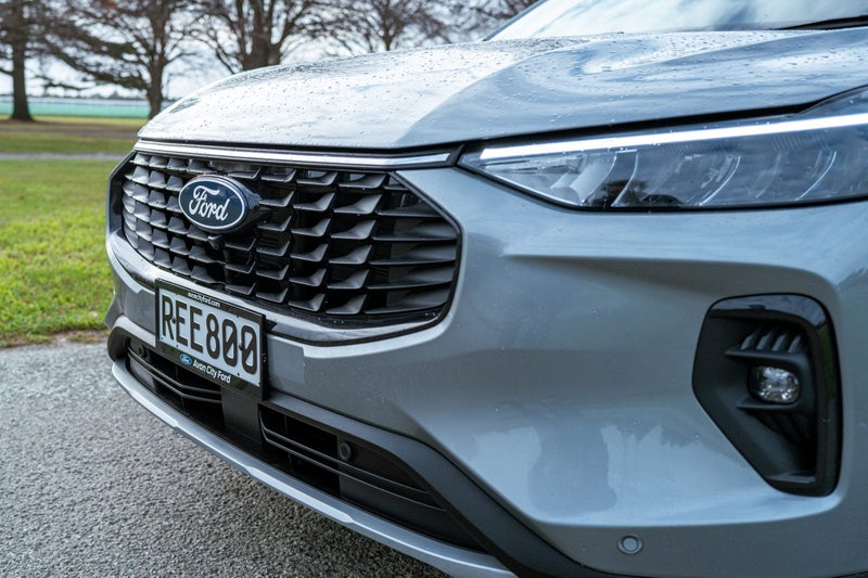 2025 Ford Escape Titanium 2.5 L Hybrid image 5