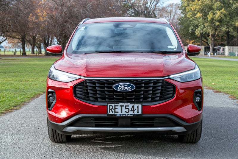 2025 Ford Escape Titanium 2.5 L Hybrid image 3
