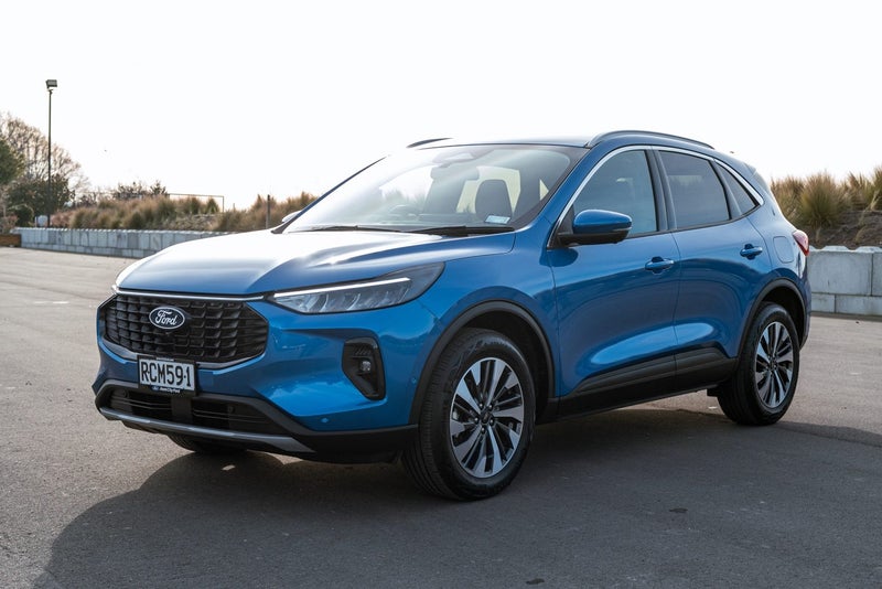 2025 Ford Escape Titanium 2.5 L Hybrid image 5
