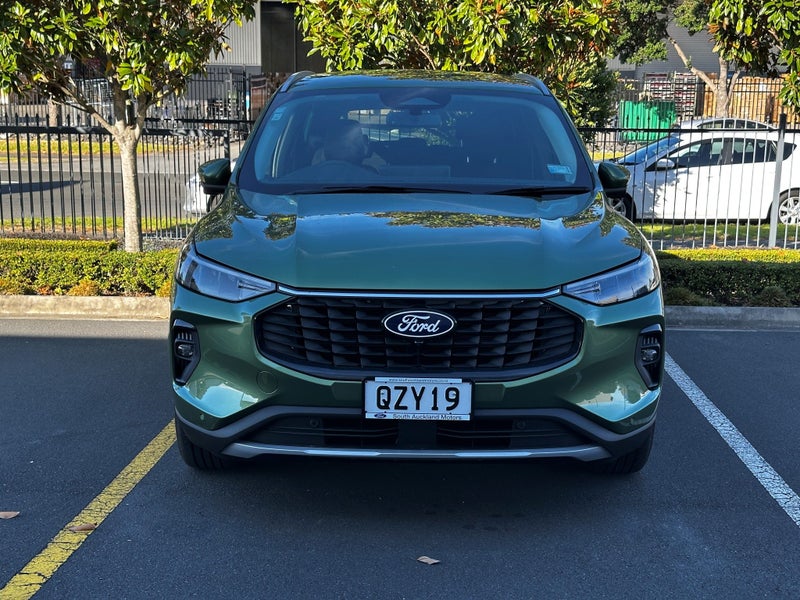 2025 Ford Escape Titanium 2.5L FHEV image 2