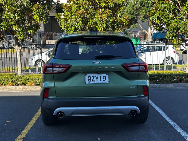 2025 Ford Escape Titanium 2.5L FHEV image 5