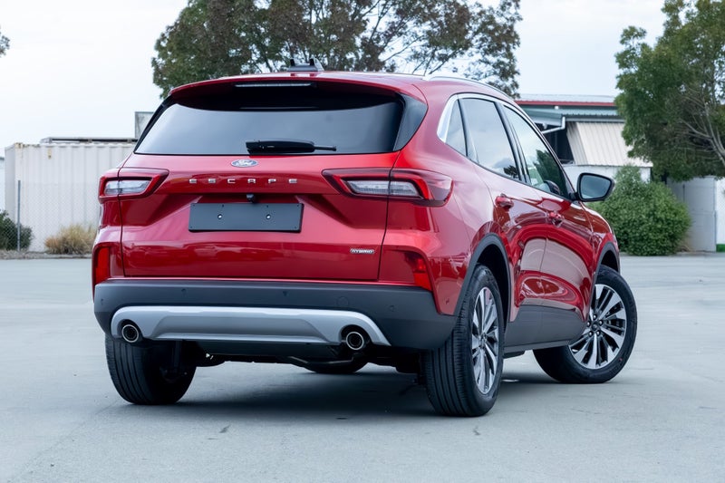 2025 Ford Escape Titanium 2.5L Petrol Hybrid image 3