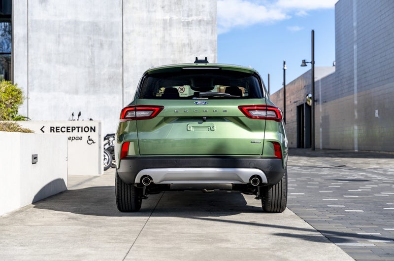 2025 Ford Escape Titanium 2.5P Hybrid image 5