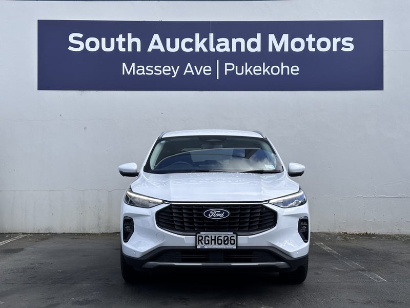 2025 Ford Escape Titanium 2.5P Hybrid image 2