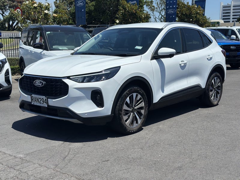 2025 Ford Escape Titanium 2.5Ph image 3