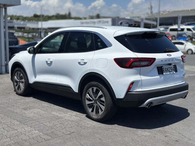 2025 Ford Escape Titanium 2.5Ph image 4