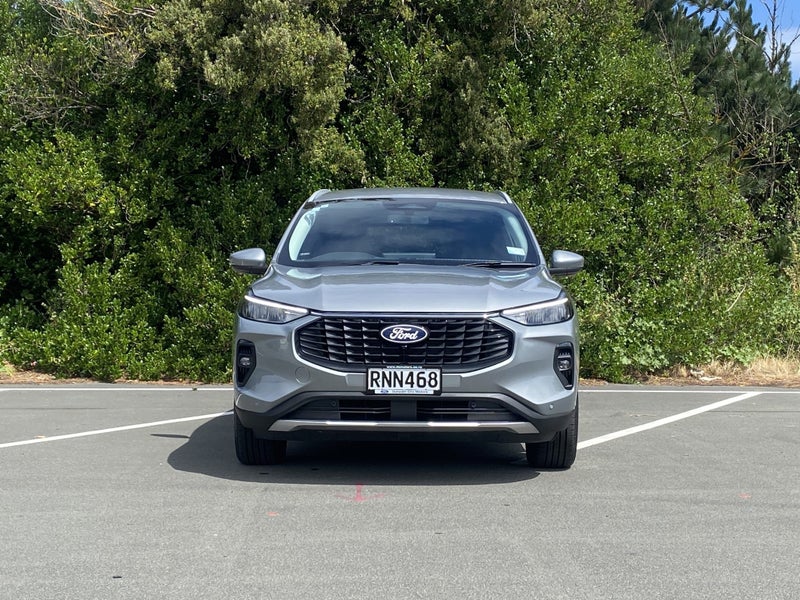 2025 Ford Escape Titanium FHEV image 2