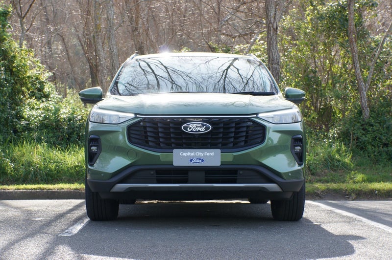 2025 Ford Escape TITANIUM FHEV 2.5L FWD image 3