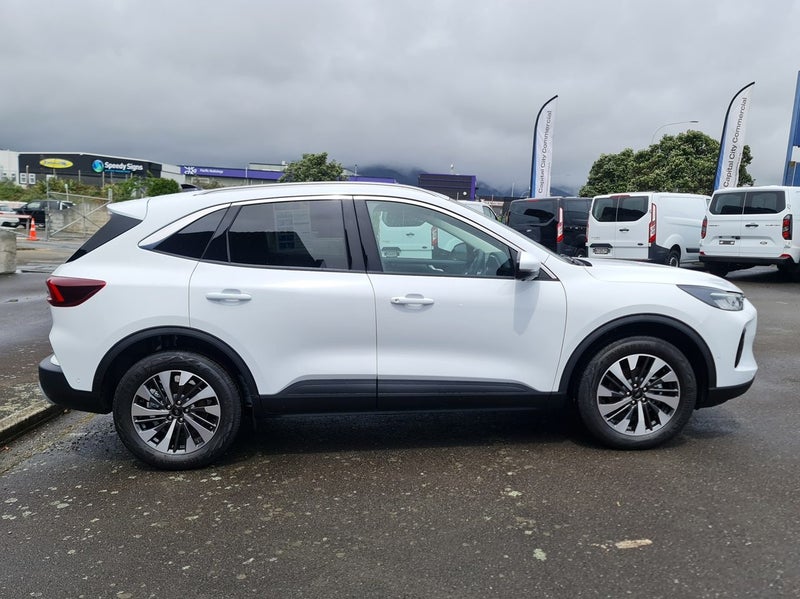2025 Ford Escape TITANIUM FHEV 2.5L FWD image 2