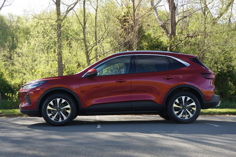 2025 Ford Escape TITANIUM FHEV 2.5L FWD image 2