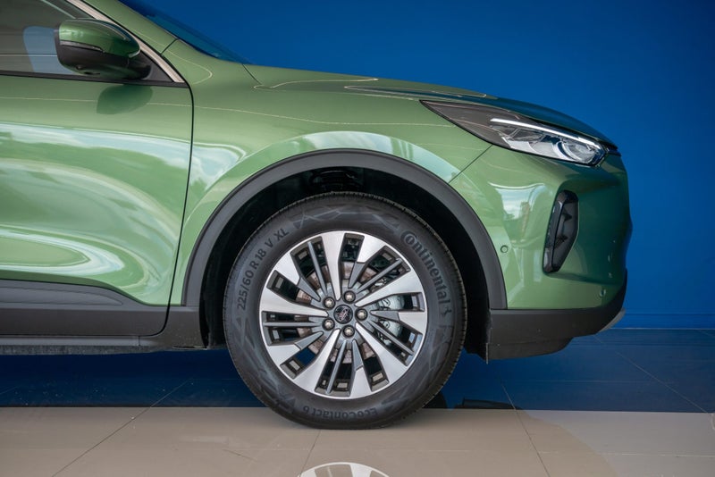 2025 Ford Escape Titanium Hybrid image 4