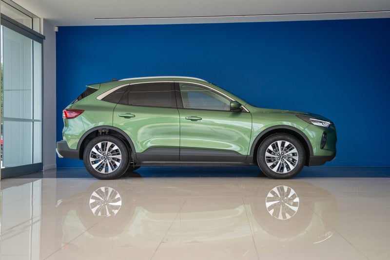 2025 Ford Escape Titanium Hybrid image 5