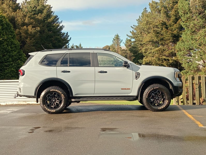 2025 Ford Everest 4WD Tremor 3.0L V6 image 3