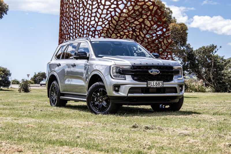 2025 Ford Everest BLACK EDITION 2.0D 4WD image 1