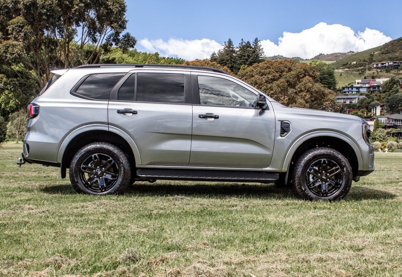 2025 Ford Everest BLACK EDITION 2.0D 4WD image 2
