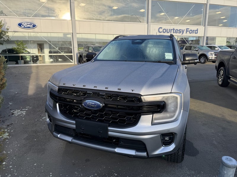 2025 Ford Everest Black Edition 2.0D image 2