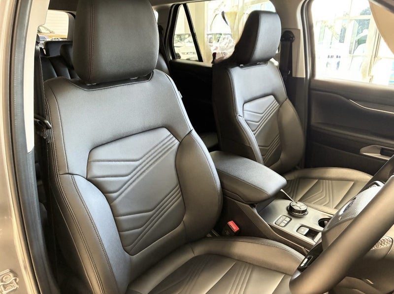 2025 Ford Everest Black Edition 2.0D image 5