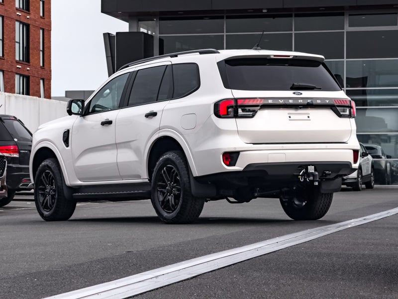 2025 Ford Everest Black Edition 2.0D image 3