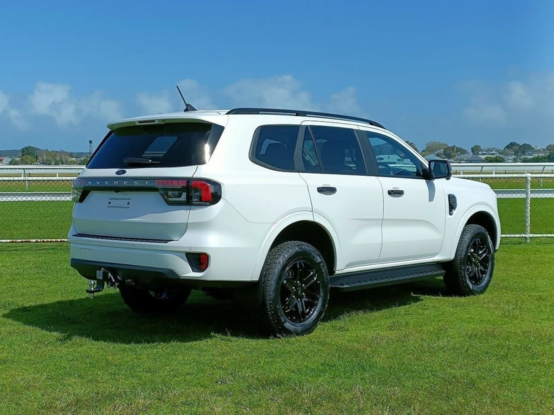 2025 Ford Everest Black Edition 4x4 image 4