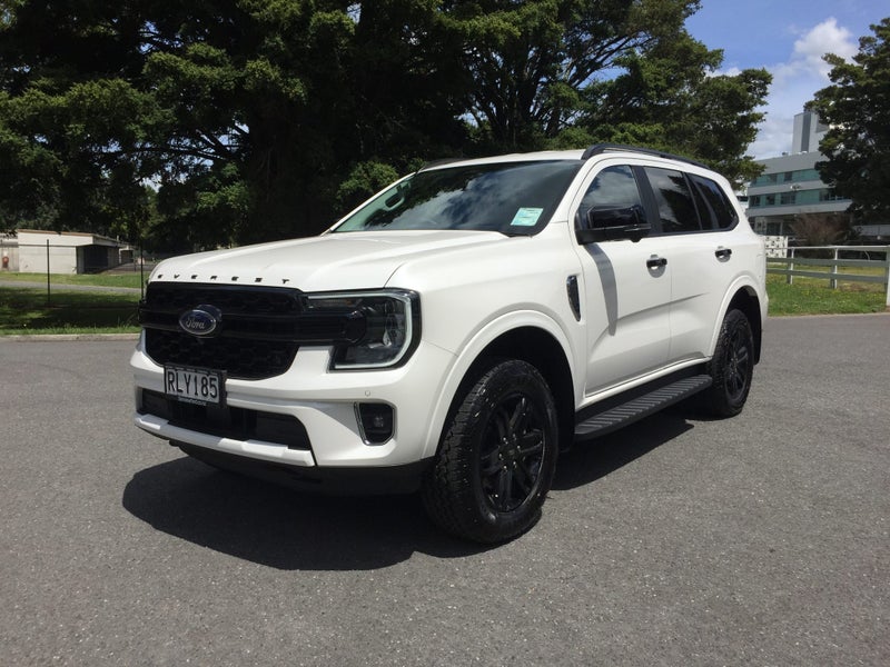 2025 Ford Everest BLACK EDITION image 3