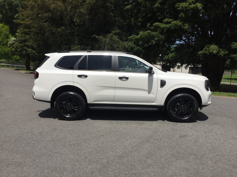 2025 Ford Everest BLACK EDITION image 4