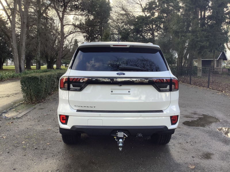 2025 Ford Everest PLATINUM image 4