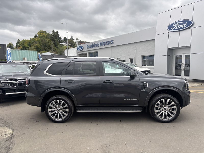 2025 Ford Everest PLATINUM image 2